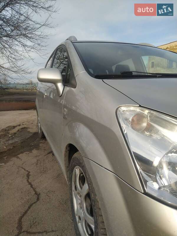 Мінівен Toyota Corolla Verso 2008 в Боярці фото 2 Мінівен Toyota Corolla Verso 2008 в Боярці