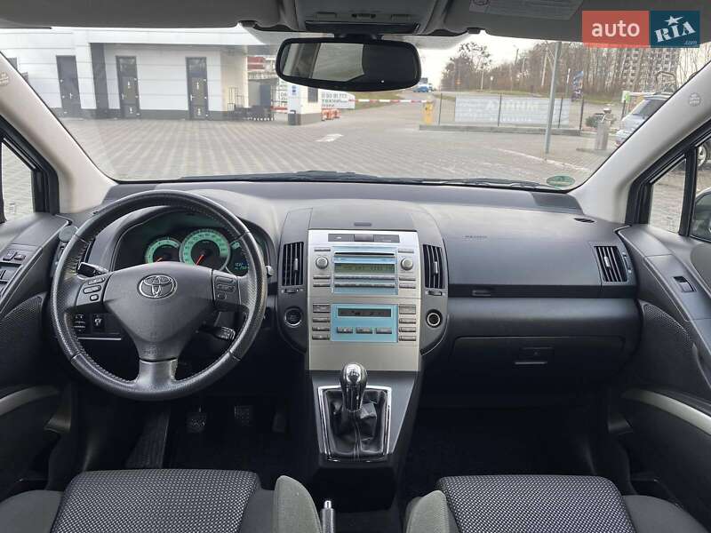 Минивэн Toyota Corolla Verso 2008 в Зенькове