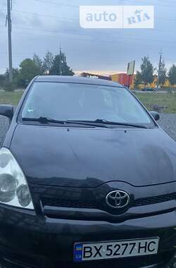 Минивэн Toyota Corolla Verso 2005 в Хмельницком