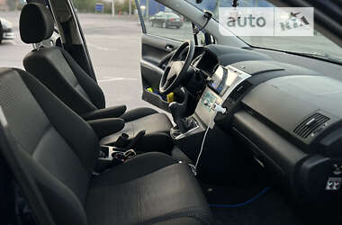 Минивэн Toyota Corolla Verso 2006 в 