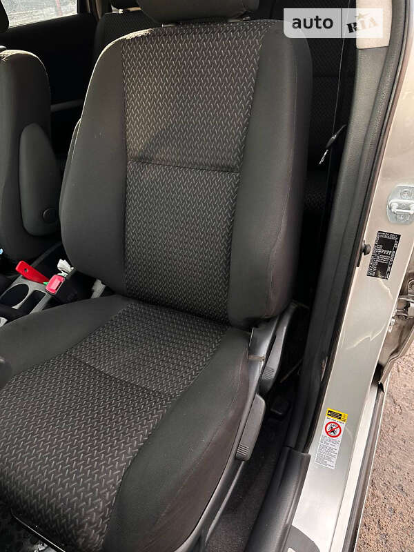 Мінівен Toyota Corolla Verso 2007 в Чернігові