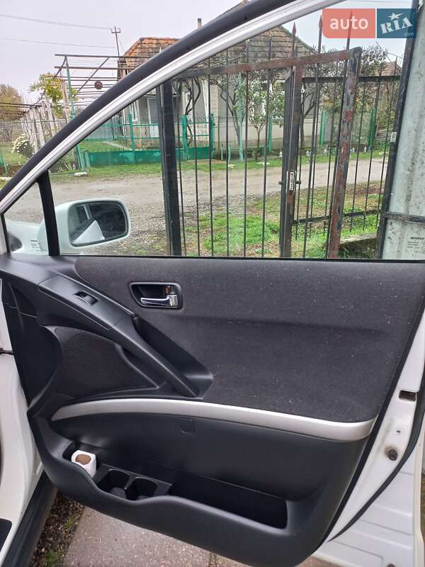 Минивэн Toyota Corolla Verso 2008 в Виноградове