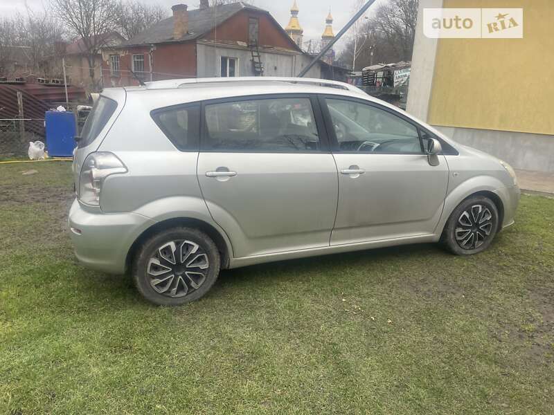 Минивэн Toyota Corolla Verso 2005 в Ровно