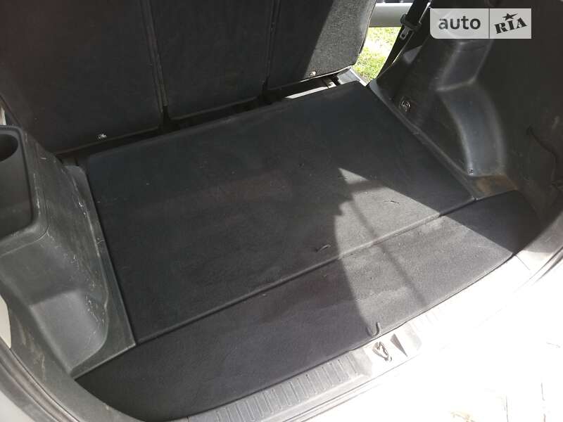 Мінівен Toyota Corolla Verso 2004 в Хоролі
