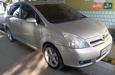 Минивэн Toyota Corolla Verso 2006 в 