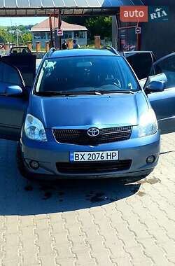 Мінівен Toyota Corolla Verso 2003 в Городку