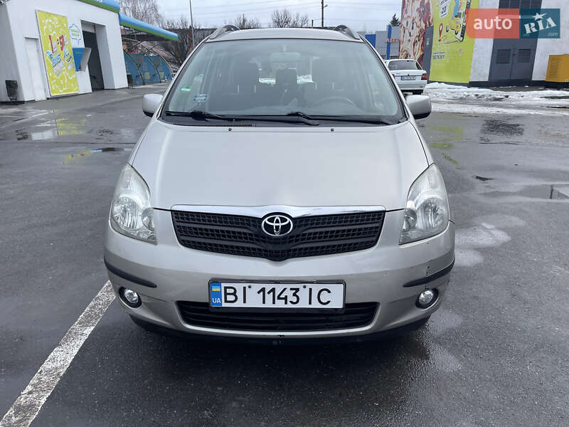 Минивэн Toyota Corolla Verso 2002 в Лубнах