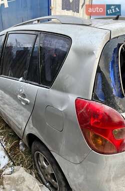 Минивэн Toyota Corolla Verso 2003 в 