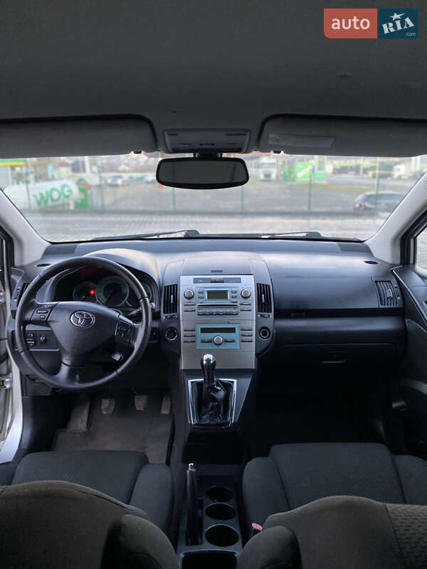Мінівен Toyota Corolla Verso 2005 в Кам'янець-Подільському