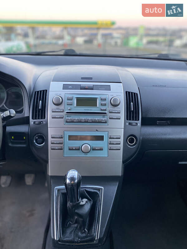 Мінівен Toyota Corolla Verso 2005 в Кам'янець-Подільському