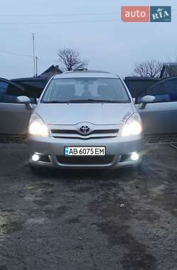 Мінівен Toyota Corolla Verso 2005 в 