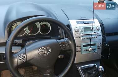Мінівен Toyota Corolla Verso 2005 в 