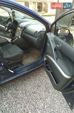 Минивэн Toyota Corolla Verso 2005 в 