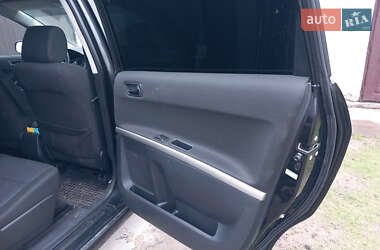 Минивэн Toyota Corolla Verso 2006 в 