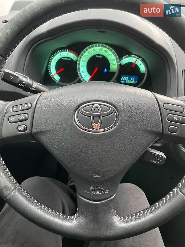 Минивэн Toyota Corolla Verso 2006 в Черновцах