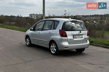 Минивэн Toyota Corolla Verso 2003 в 