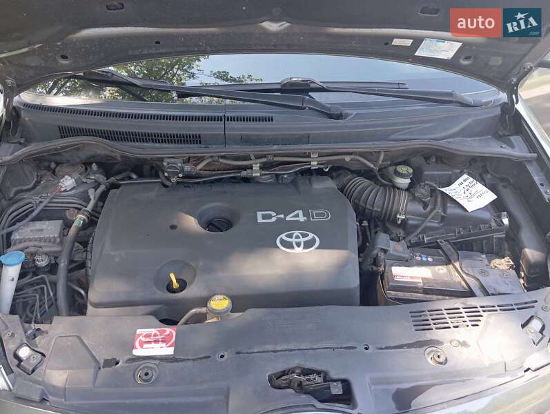 Мінівен Toyota Corolla Verso 2006 в Світловодську