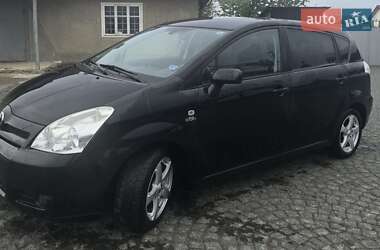 Минивэн Toyota Corolla Verso 2007 в 