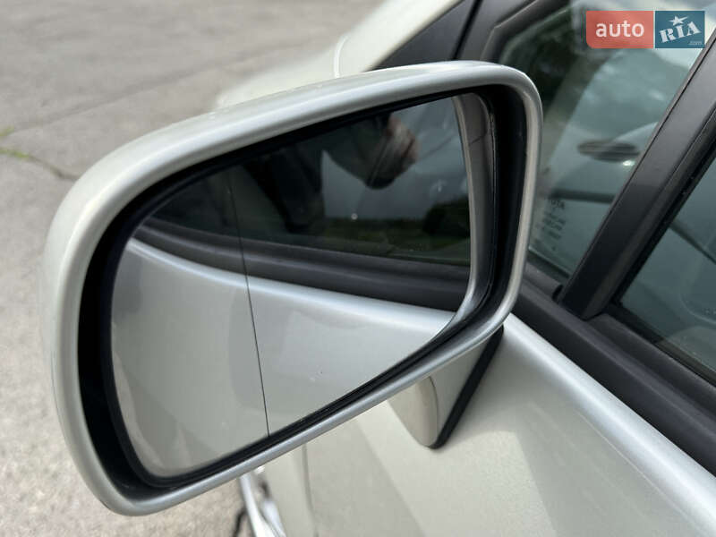 Мінівен Toyota Corolla Verso 2007 в Радивиліві фото 13 Мінівен Toyota Corolla Verso 2007 в Радивиліві