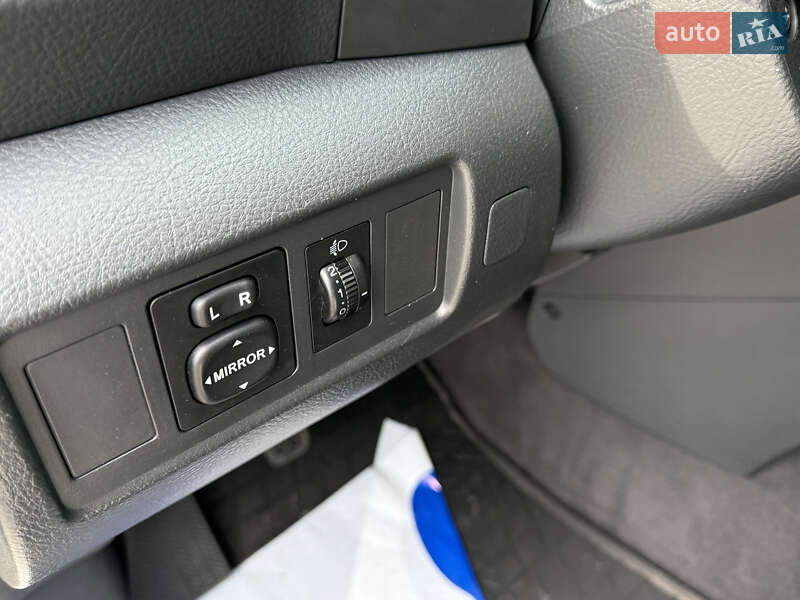 Мінівен Toyota Corolla Verso 2007 в Радивиліві фото 27 Мінівен Toyota Corolla Verso 2007 в Радивиліві