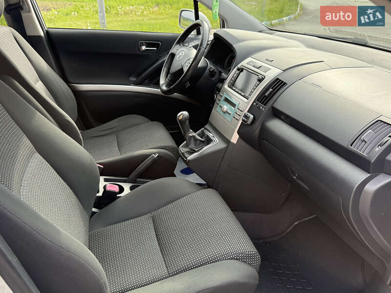 Мінівен Toyota Corolla Verso 2007 в Радивиліві фото 35 Мінівен Toyota Corolla Verso 2007 в Радивиліві