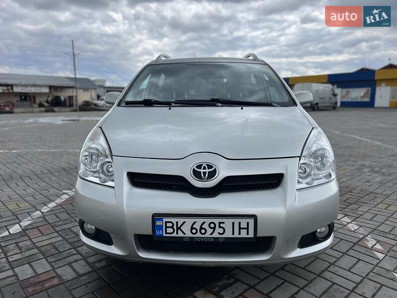 Минивэн Toyota Corolla Verso 2008 в Житомире