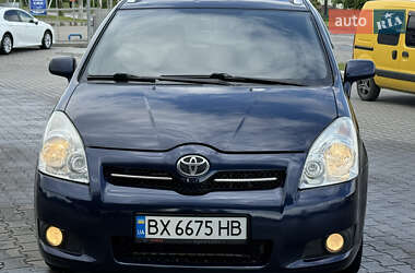 Минивэн Toyota Corolla Verso 2008 в 