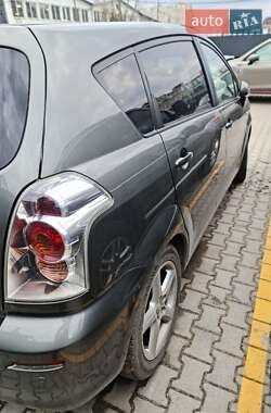 Мінівен Toyota Corolla Verso 2006 в 