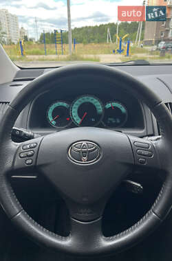 Мінівен Toyota Corolla Verso 2007 в 