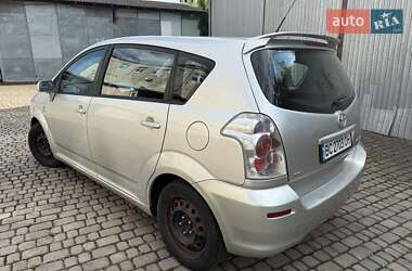 Минивэн Toyota Corolla Verso 2005 в 