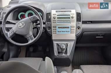 Минивэн Toyota Corolla Verso 2007 в 