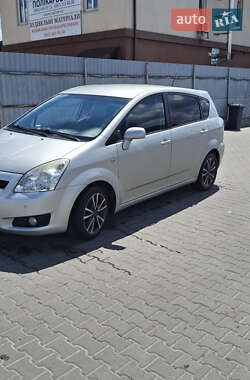 Минивэн Toyota Corolla Verso 2008 в 
