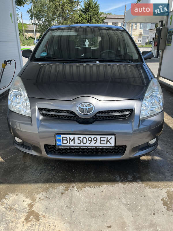 Минивэн Toyota Corolla Verso 2008 в Ромнах