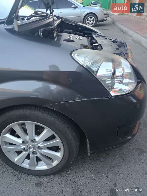 Мінівен Toyota Corolla Verso 2007 в Миколаєві