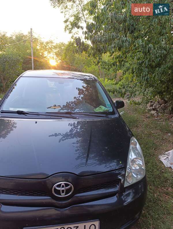 Минивэн Toyota Corolla Verso 2006 в Могилев-Подольске