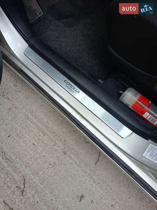 Мінівен Toyota Corolla Verso 2005 в Дніпрі