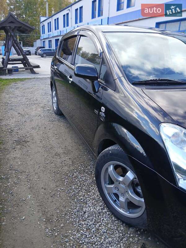 Минивэн Toyota Corolla Verso 2007 в Верховине фото 10 Минивэн Toyota Corolla Verso 2007 в Верховине