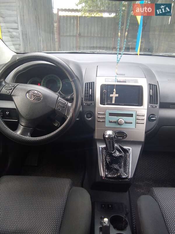 Мінівен Toyota Corolla Verso 2007 в Кривому Розі