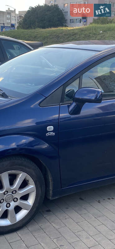 Минивэн Toyota Corolla Verso 2005 в Ананьеве фото 11 Минивэн Toyota Corolla Verso 2005 в Ананьеве