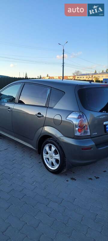 Минивэн Toyota Corolla Verso 2005 в Дунаевцах