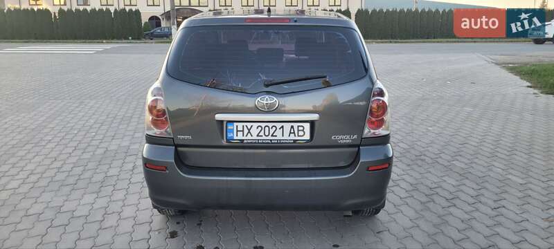Минивэн Toyota Corolla Verso 2005 в Дунаевцах