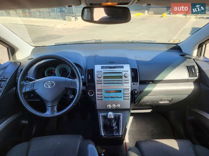 Минивэн Toyota Corolla Verso 2007 в Одессе фото 6 Минивэн Toyota Corolla Verso 2007 в Одессе