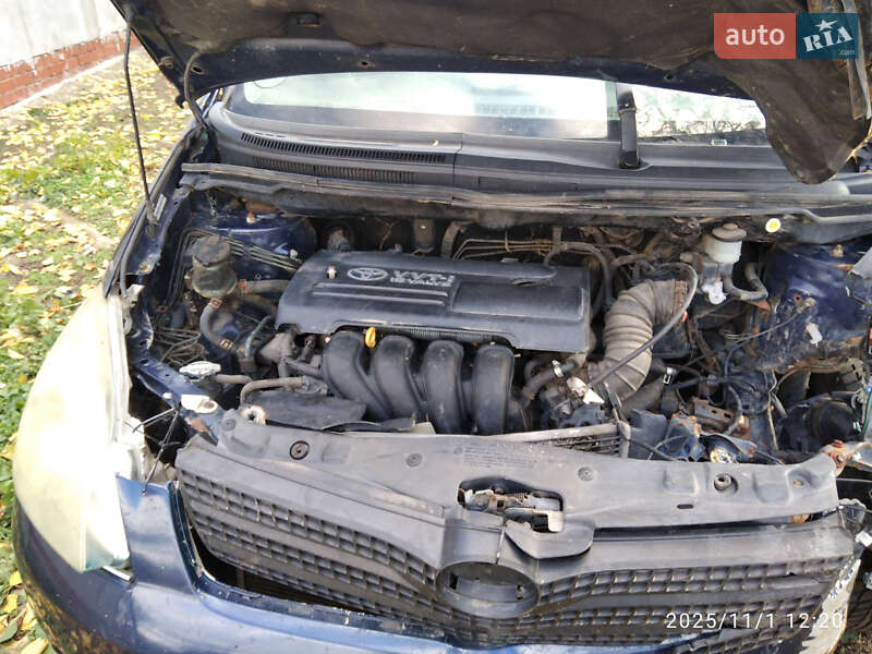 Мінівен Toyota Corolla Verso 2004 в Запоріжжі