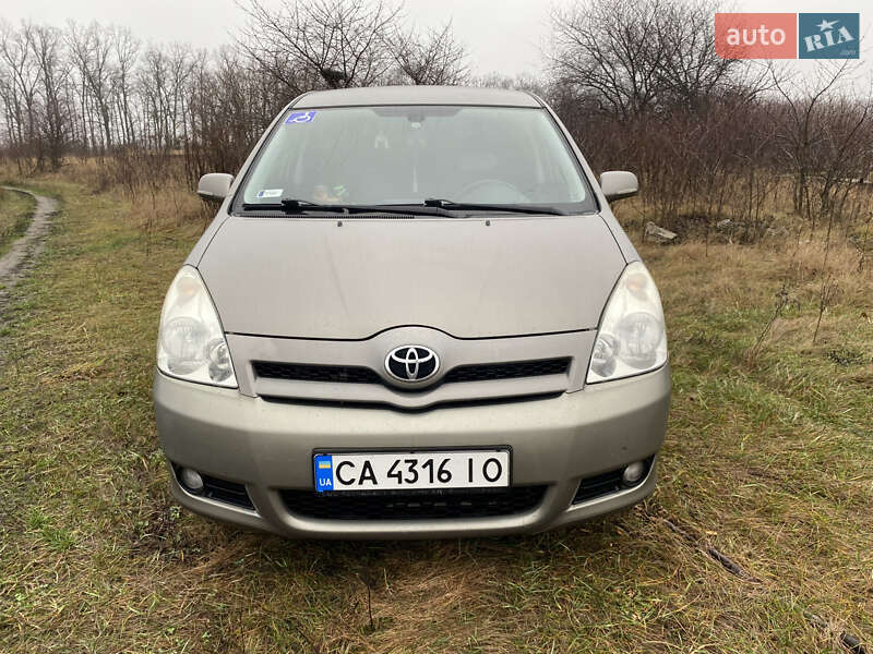 Минивэн Toyota Corolla Verso 2006 в Черкассах фото 2 Минивэн Toyota Corolla Verso 2006 в Черкассах