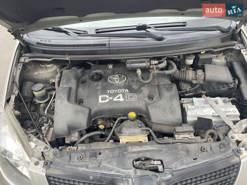 Минивэн Toyota Corolla Verso 2003 в Харькове фото 20 Минивэн Toyota Corolla Verso 2003 в Харькове