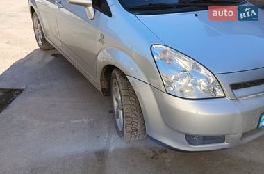 Минивэн Toyota Corolla Verso 2006 в Монастырище