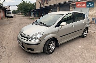 Хэтчбек Toyota Corolla Verso 2004 в Киеве