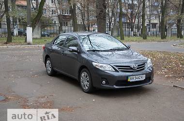 Седан Toyota Corolla 2011 в Киеве