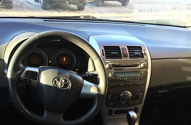 Седан Toyota Corolla 2010 в Дніпрі