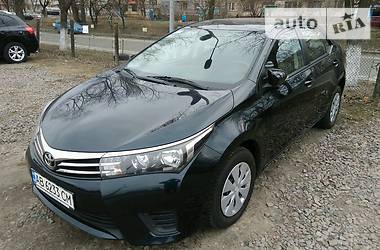 Седан Toyota Corolla 2013 в Киеве